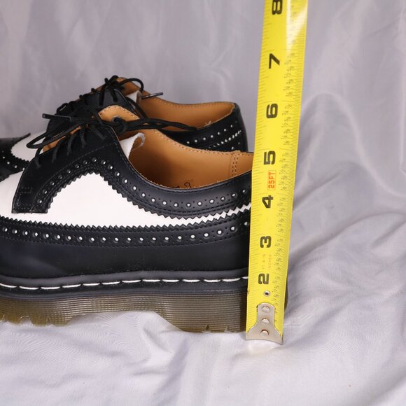 Dr. Martens Black & White Wingtip Brogue Oxford Shoes Size 7 NWOB - Picture 8 of 8
